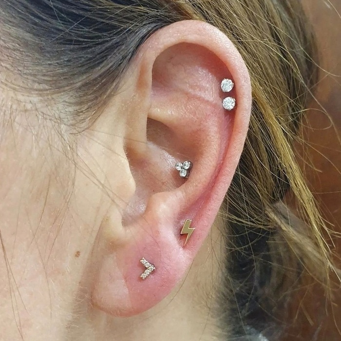 Double helix, conch & upper lobes
