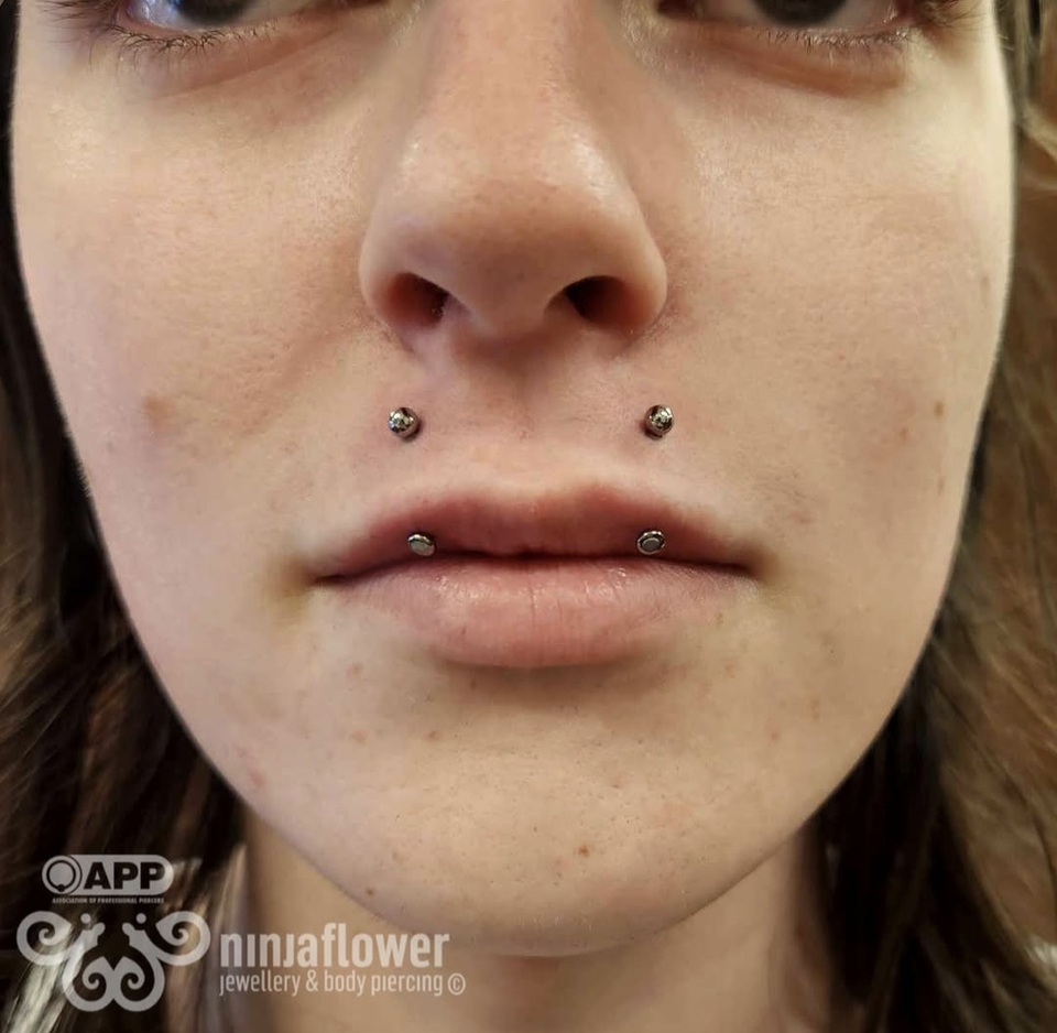 14gauge Matched upper vertical labrets