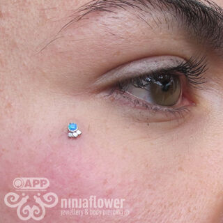 MICRO DERMAL PIERCINGS