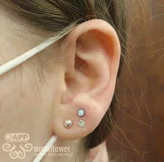 Opal and Titanium Stacked Lobes.